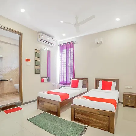 Oyo 12663 Abode Platina Hotel